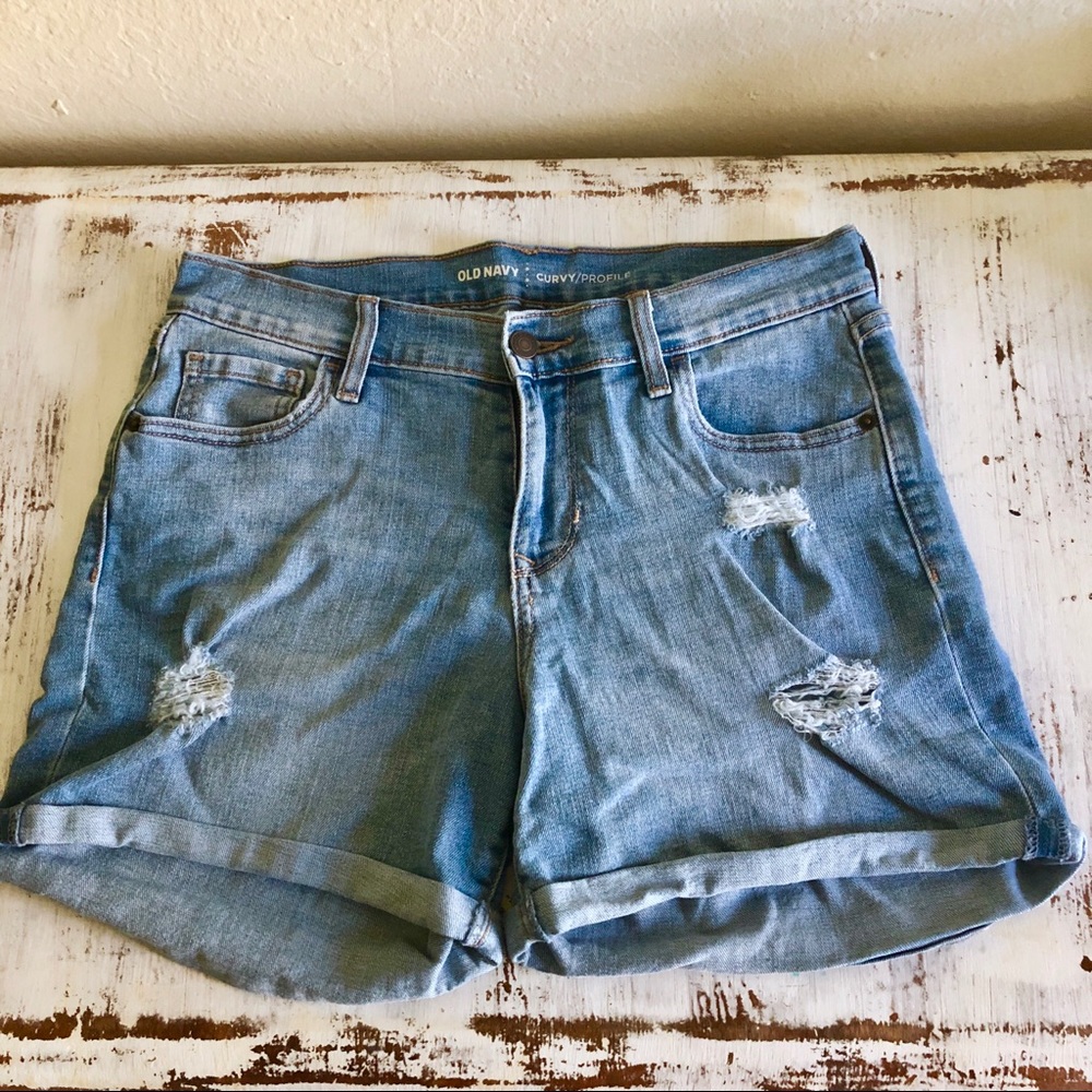 Old Navy Curvy distressed denim shorts